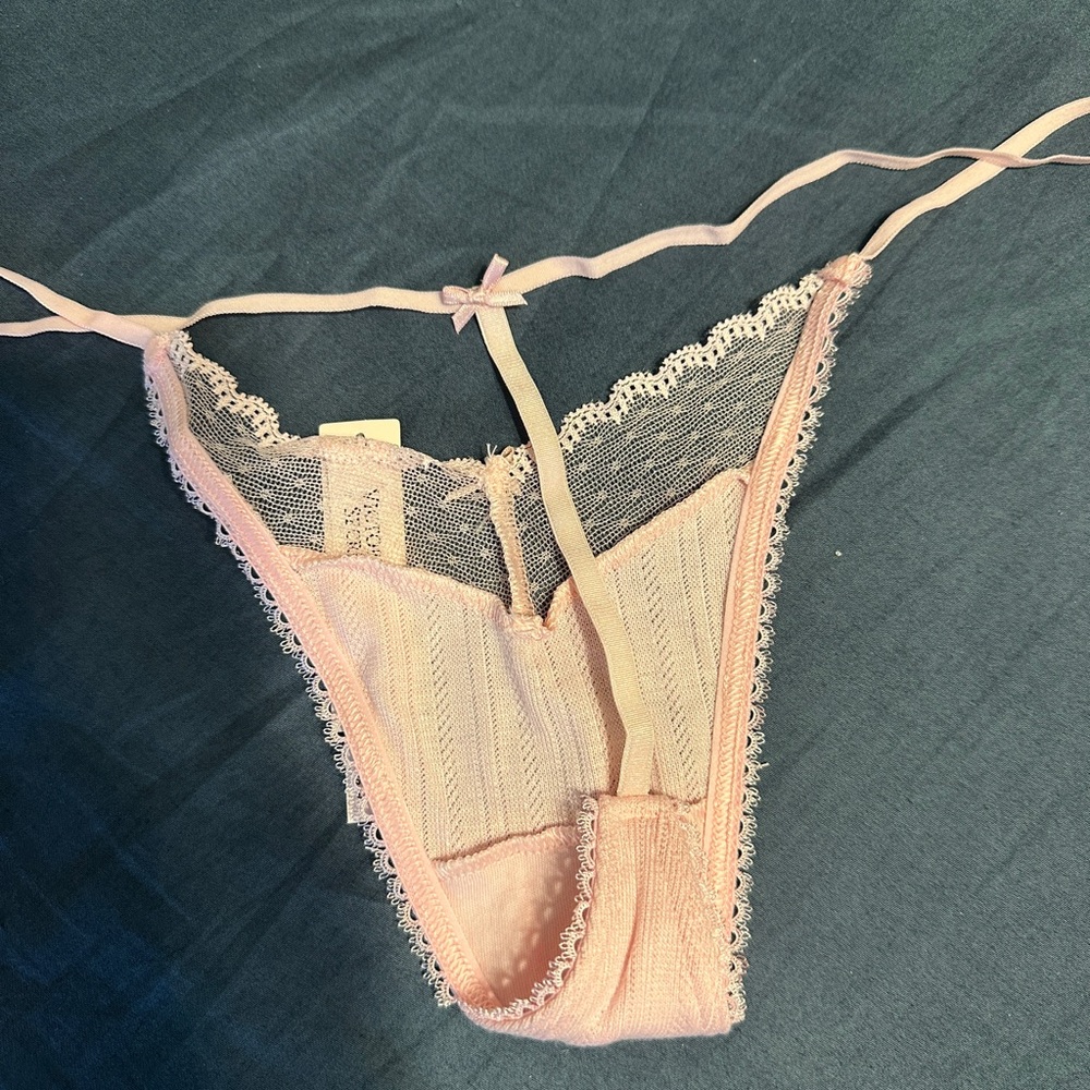 Victoria's Secret Pale Pink Lace-Trim Thong - Picture 2 of 3
